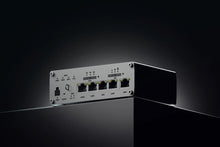Cargar imagen en el visor de la galería, Teltonika RUTX50 Router industrial 5G Dual SIM WiFi AC 4 puertos Gigabit LAN 1 WAN